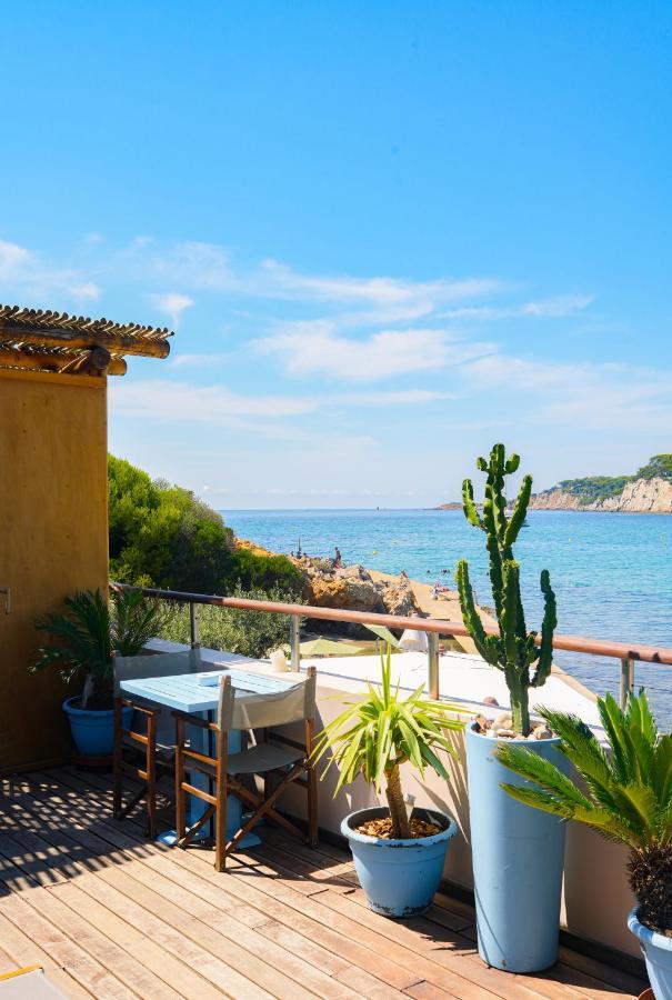 O Petit Monde Hotel Sanary-sur-Mer Exterior photo