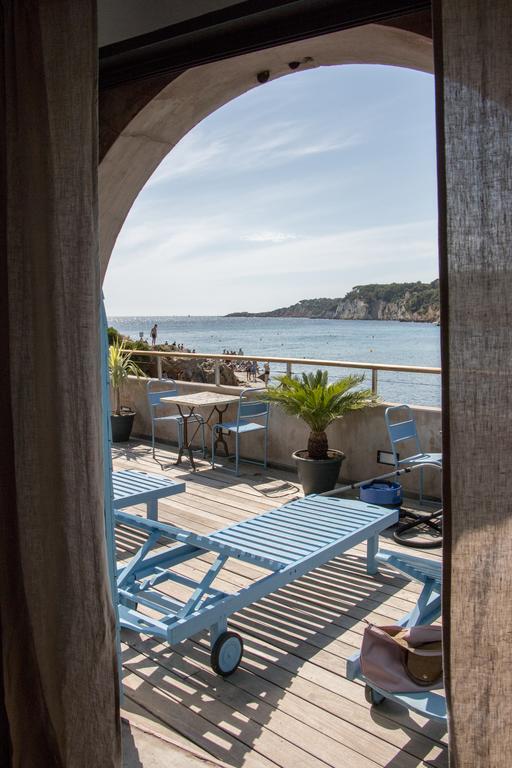 O Petit Monde Hotel Sanary-sur-Mer Room photo